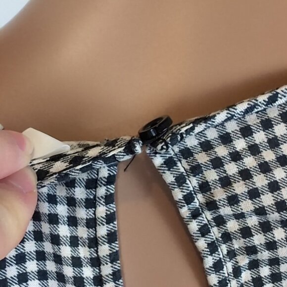 3/$20 H&M Checkered Dress Long Sleeves Gingham Plaid Keyhole Crew Neck Swing - Picture 6 of 10
